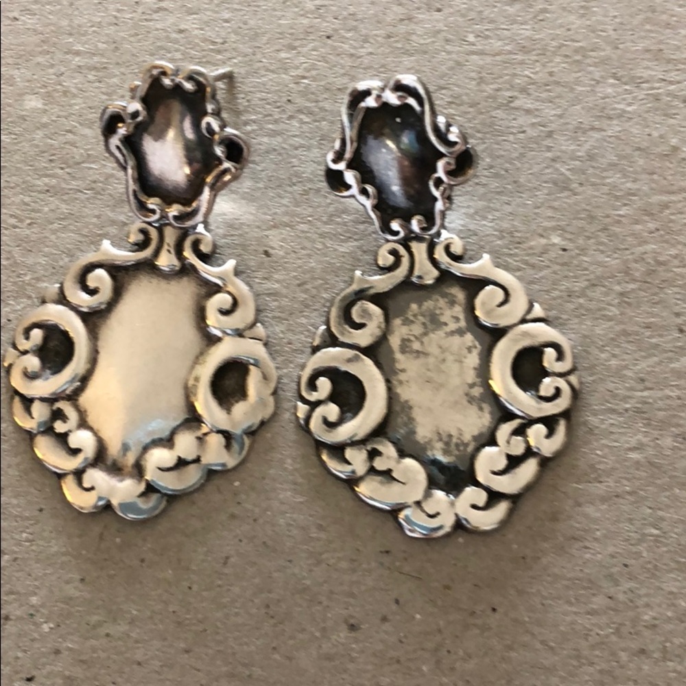 Medalias Sterling Dangle Post Earrings - image 1